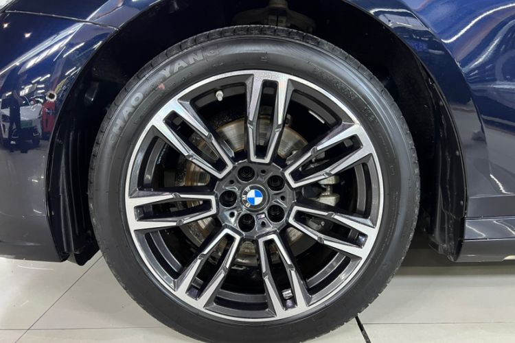 Used BMW 5 Series 2024 525Li M Sport Package Exterior 5