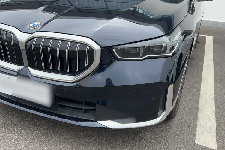 Used BMW 5 Series 2024 530Li Leading Luxury Package Exterior 6