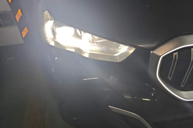 Used BMW 5 Series 2024 530Li Luxury Edition M Sport Package Exterior 6