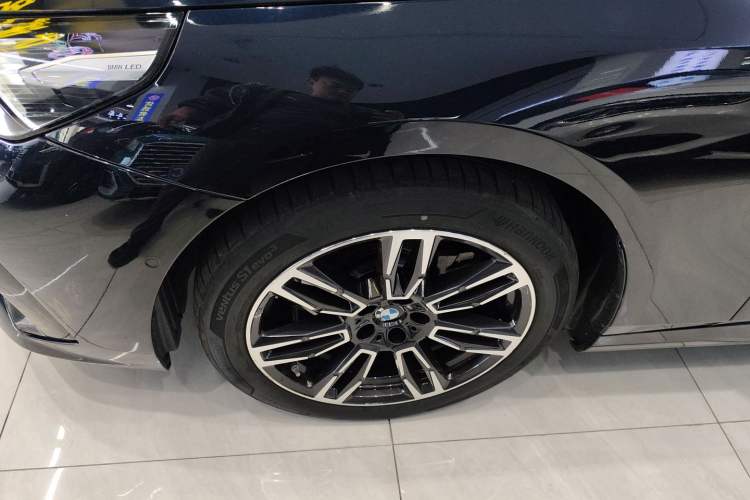 Used BMW 5 Series 2024 525Li M Sport Package Exterior 7