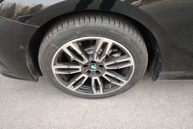 Used BMW 5 Series 2024 525i M Sport Package Exterior 7