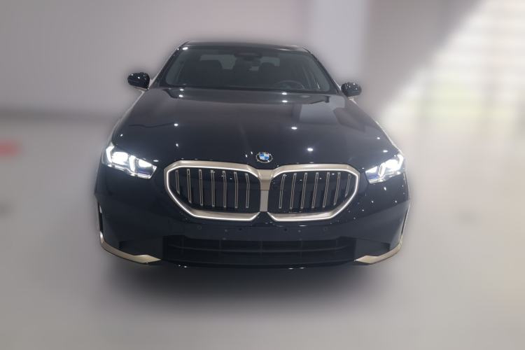 Used BMW 5 Series 2024 530Li xDrive Luxury Package Front