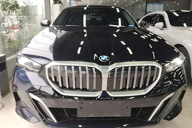 Used BMW 5 Series 2024 530Li Leading Model M Sport Package Front