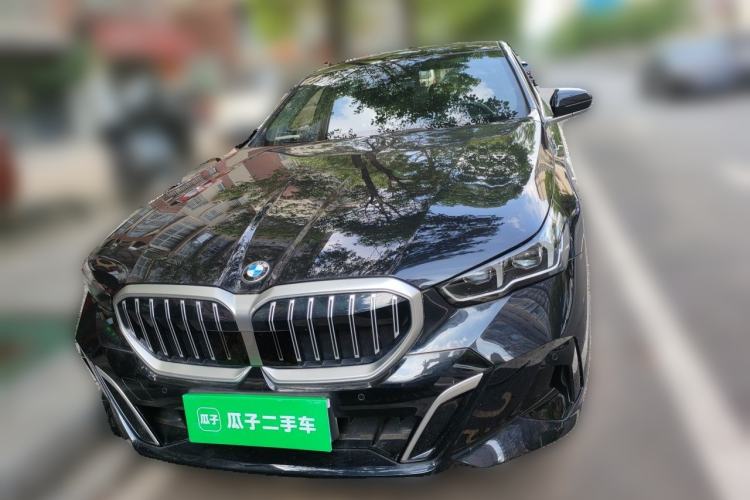 Used BMW 5 Series 2024 525Li M Sport Package Front