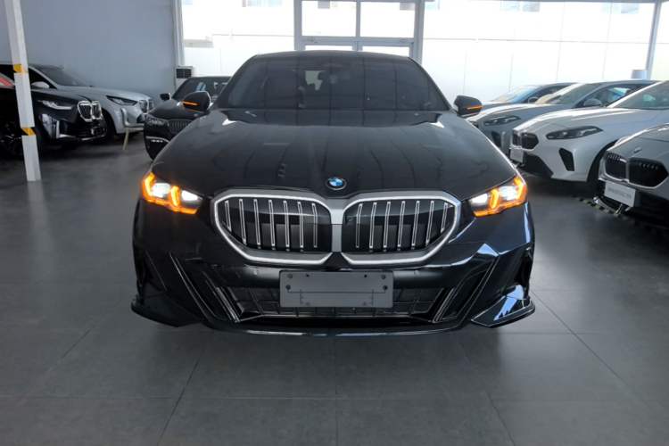 Used BMW 5 Series 2024 530Li Leading Model M Sport Package Front