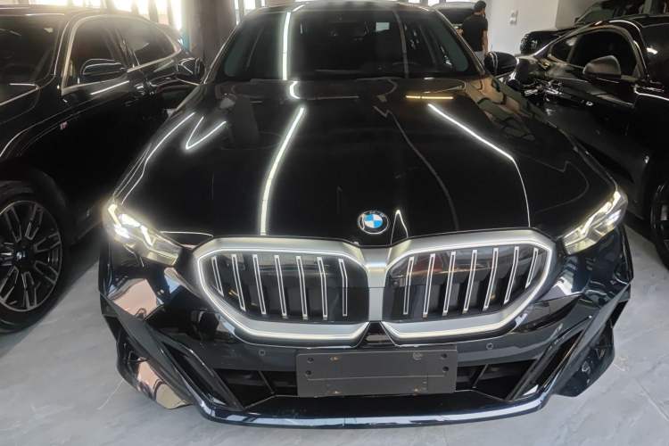 Used BMW 5 Series 2024 530Li Leading Model M Sport Package Front