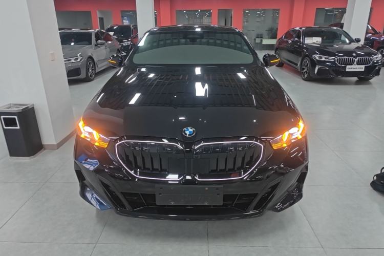 Used BMW 5 Series 2024 530i Luxury Edition M Sport Package Front