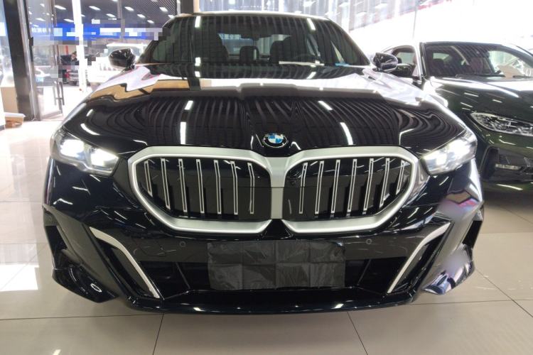 Used BMW 5 Series 2024 530Li Luxury Edition M Sport Package Front