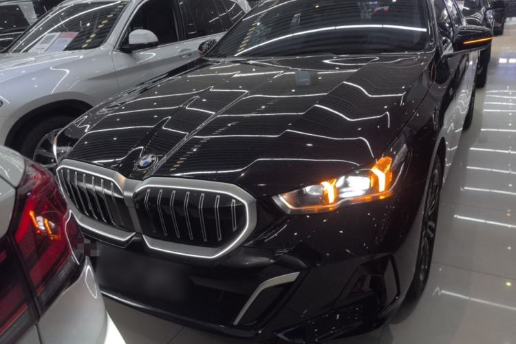 Used BMW 5 Series 2024 530Li Leading Model M Sport Package Front