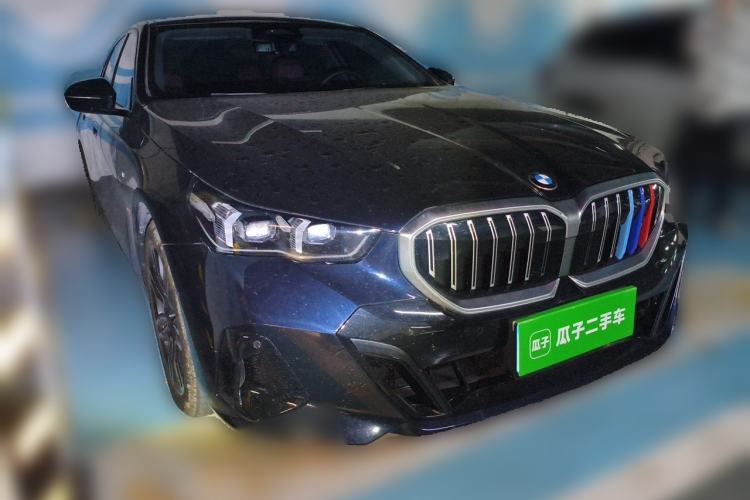 Used BMW 5 Series 2024 525i M Sport Package Front Right 45 Deg