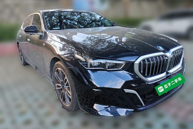Used BMW 5 Series 2024 525Li M Sport Package Front Right 45 Deg