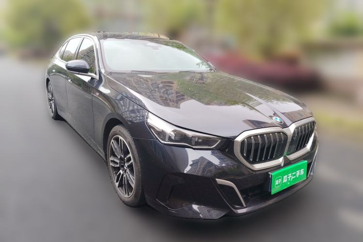 Used BMW 5 Series 2024 530Li Leading Model M Sport Package Front Right 45 Deg