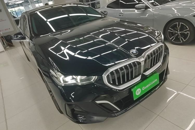 Used BMW 5 Series 2024 530Li Leading Model M Sport Package Front Right 45 Deg