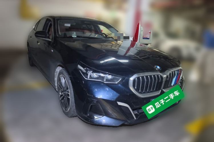 Used BMW 5 Series 2024 530Li Leading Model M Sport Package Front Right 45 Deg