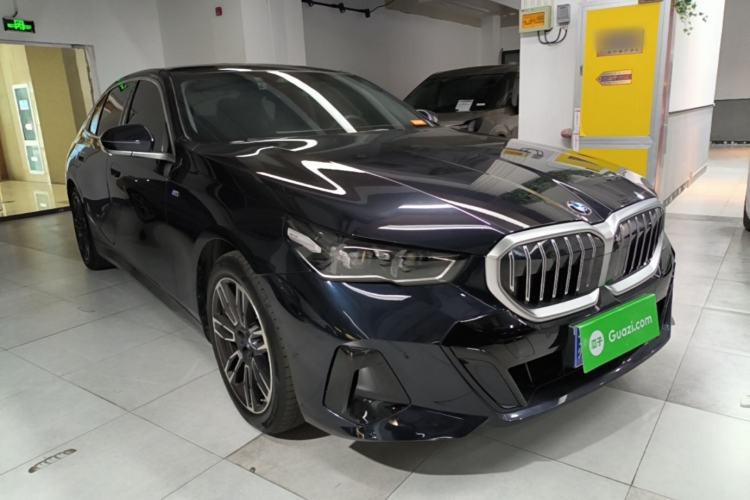 Used BMW 5 Series 2024 530Li Leading Model M Sport Package Front Right 45 Deg
