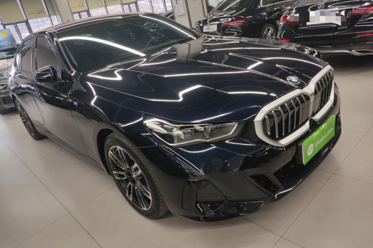 Used BMW 5 Series 2024 525i M Sport Package Front Right 45 Deg