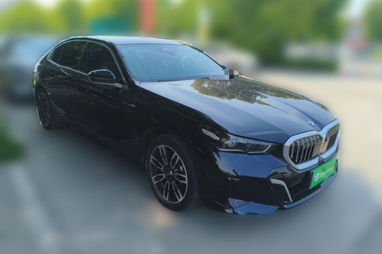 Used BMW 5 Series 2024 530Li Leading Model M Sport Package Front Right 45 Deg
