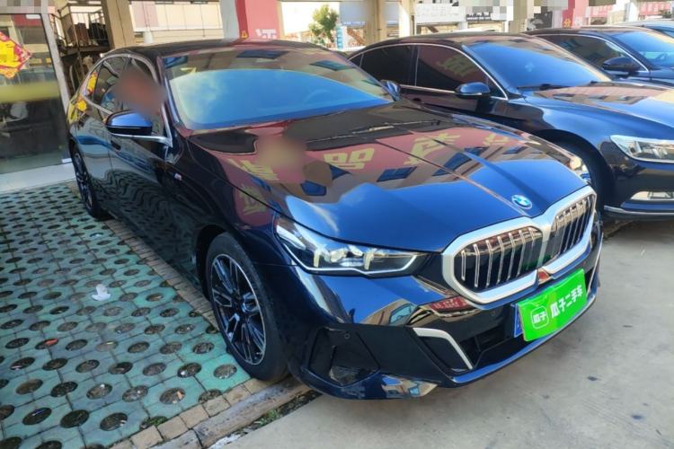 Used BMW 5 Series 2024 530Li Leading Model M Sport Package Front Right 45 Deg