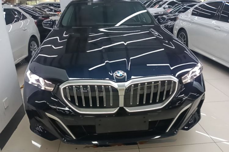 Used BMW 5 Series 2024 530Li Leading Model M Sport Package Front