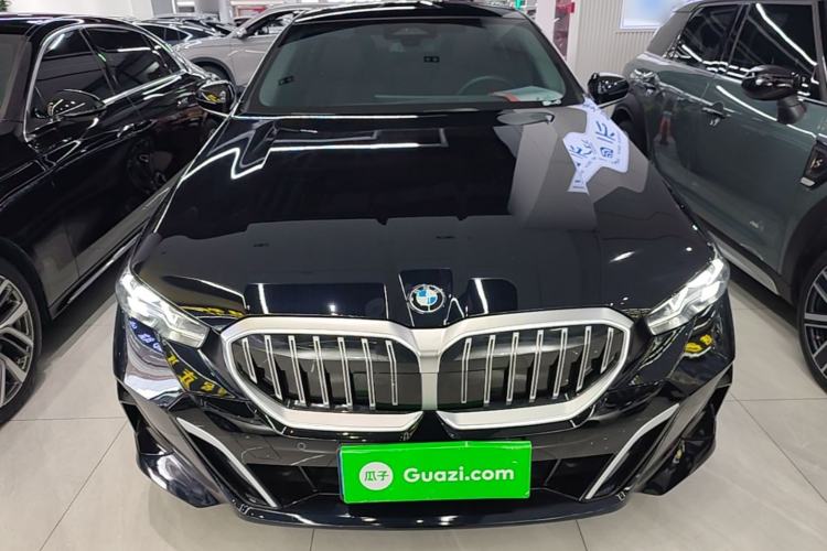 Used BMW 5 Series 2024 525Li M Sport Package Front