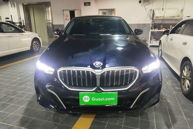 Used BMW 5 Series 2024 530Li Leading Model M Sport Package Front