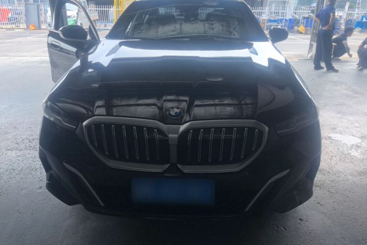 Used BMW 5 Series 2024 525Li M Sport Package Front