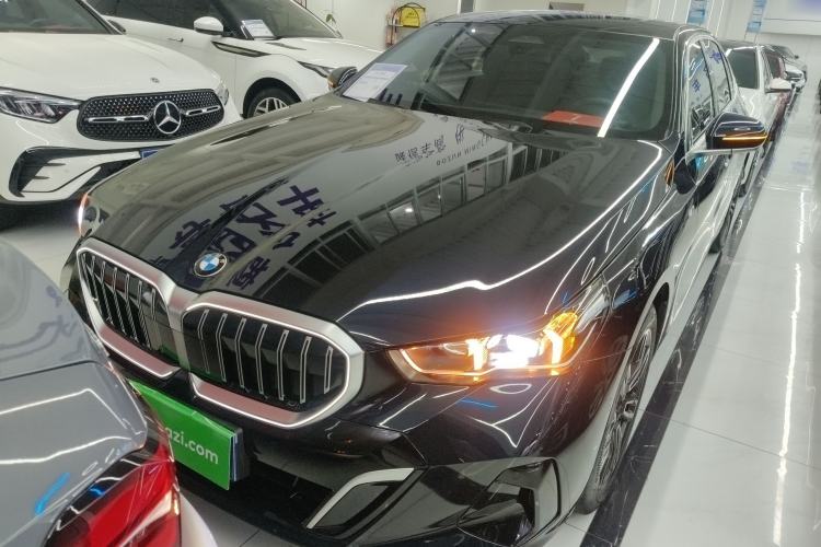 Used BMW 5 Series 2024 525Li M Sport Package Front