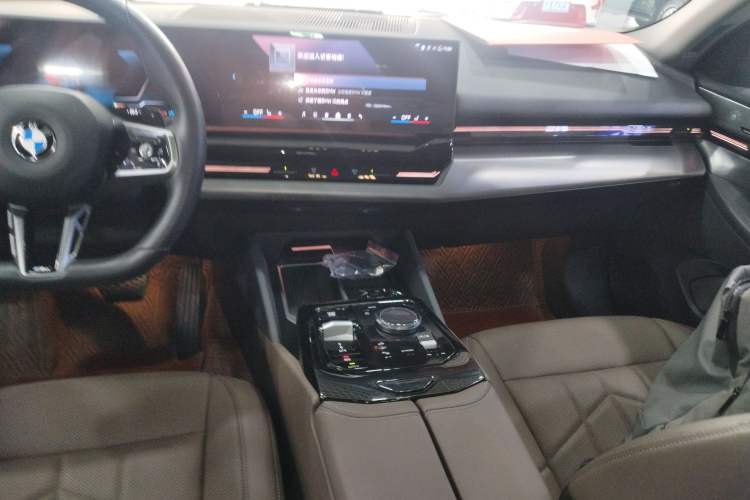 Used BMW 5 Series 2024 525Li M Sport Package Gear Lever