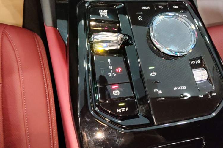Used BMW 5 Series 2024 530Li Luxury Edition M Sport Package Gear Lever