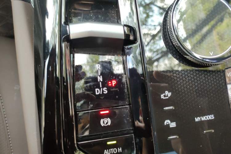 Used BMW 5 Series 2024 525Li M Sport Package Gear Lever