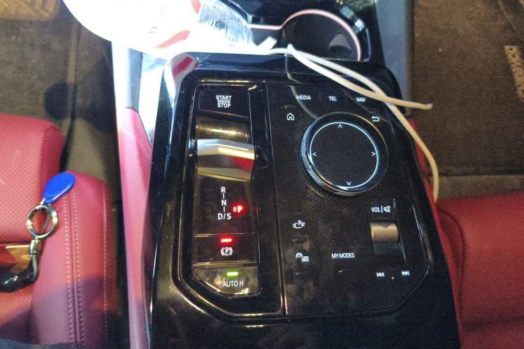 Used BMW 5 Series 2024 525i M Sport Package Gear Lever