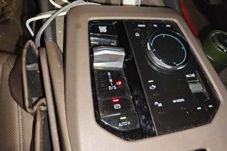 Used BMW 5 Series 2024 525Li M Sport Package Gear Lever