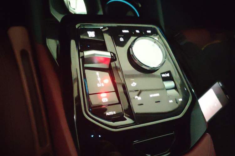 Used BMW 5 Series 2024 530Li Leading Model M Sport Package Gear Lever