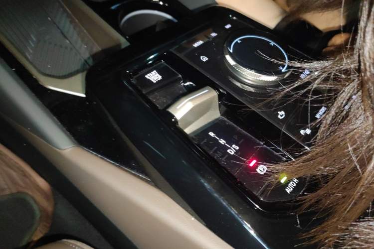 Used BMW 5 Series 2024 525Li M Sport Package Gear Lever