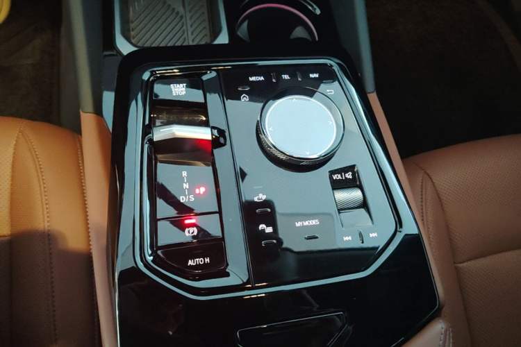 Used BMW 5 Series 2024 525Li M Sport Package Gear Lever