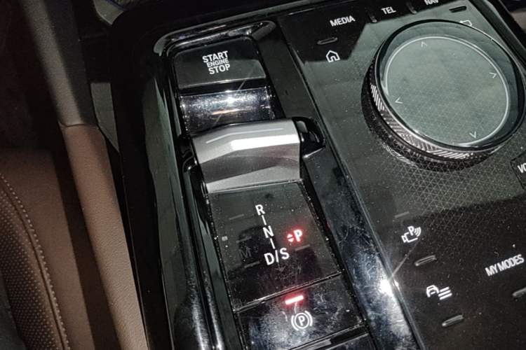 Used BMW 5 Series 2024 525Li M Sport Package Gear Lever
