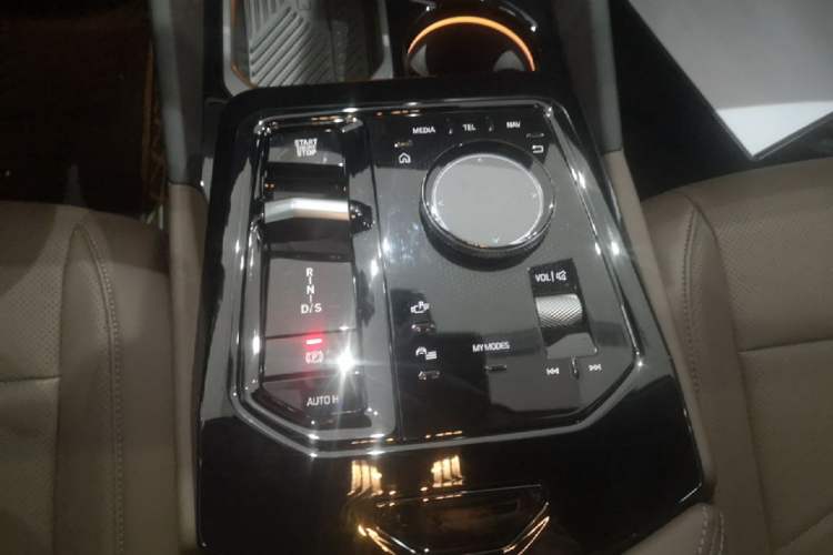 Used BMW 5 Series 2024 525Li M Sport Package Gear Lever