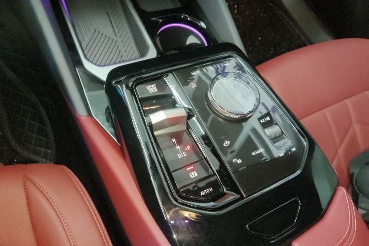 Used BMW 5 Series 2024 525Li M Sport Package Gear Lever