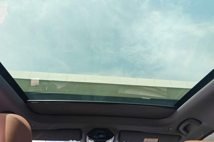 Used BMW 5 Series 2024 530Li Leading Luxury Package Headliner