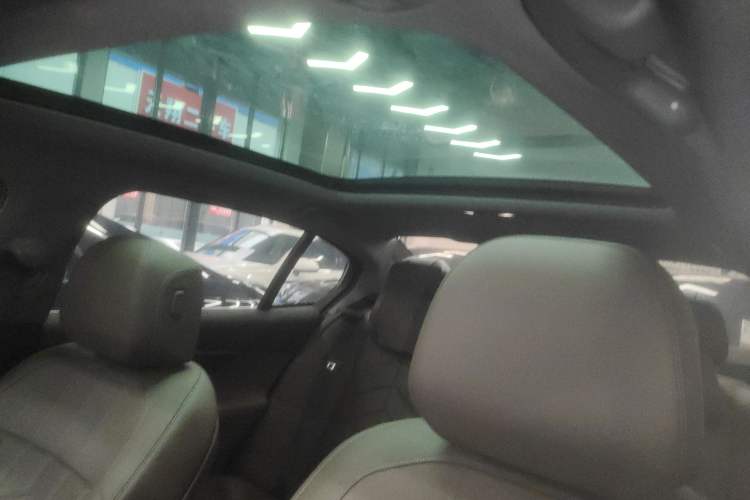 Used BMW 5 Series 2024 525Li M Sport Package Headliner