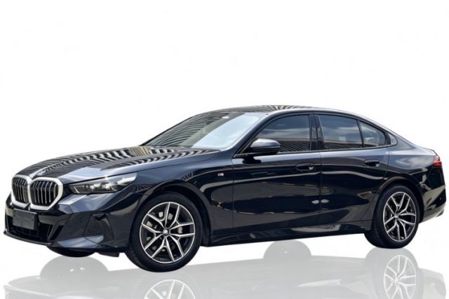 Used BMW 5 Series 2024 530i Leading Model M Sport Package