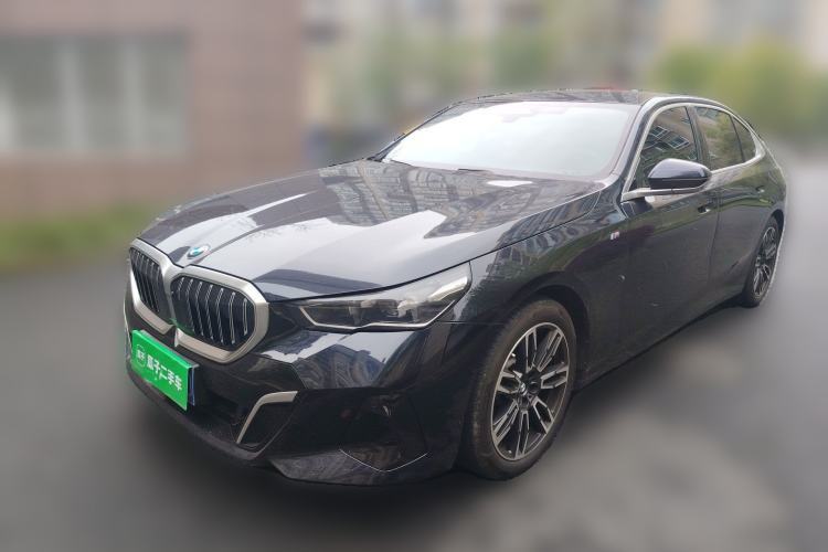 Used BMW 5 Series 2024 530Li Leading Model M Sport Package Guazi used car, China used car export, Used car for sale, Used cars, Cheapest cars for sale