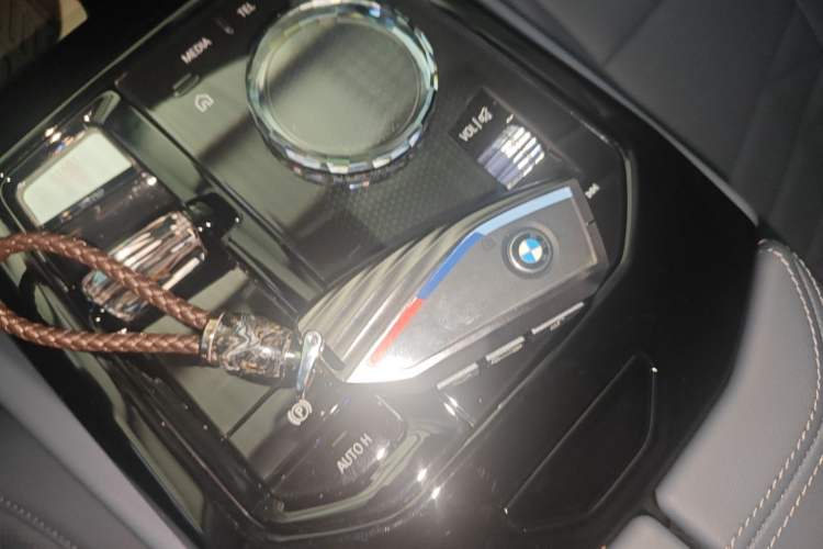 Used BMW 5 Series 2024 530Li Luxury Edition M Sport Package Interior 1