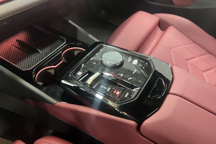 Used BMW 5 Series 2024 525i M Sport Package Interior 1