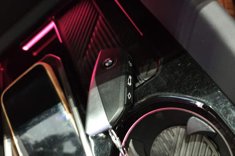 Used BMW 5 Series 2024 525Li M Sport Package Interior 1
