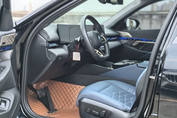 Used BMW 5 Series 2024 530Li Luxury Edition M Sport Package Interior 1