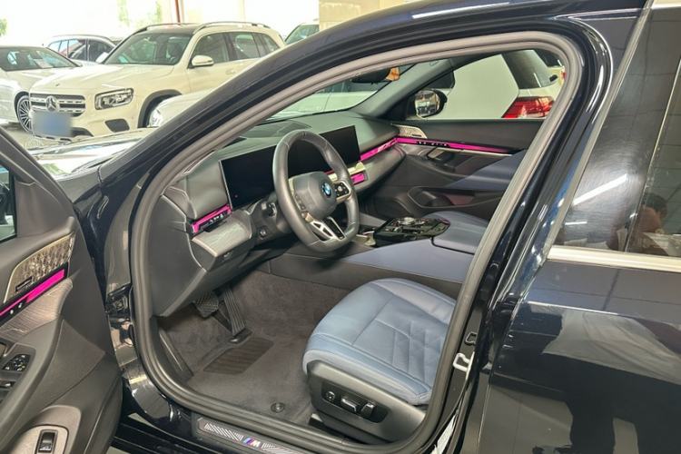 Used BMW 5 Series 2024 530Li Luxury Edition M Sport Package Interior 10