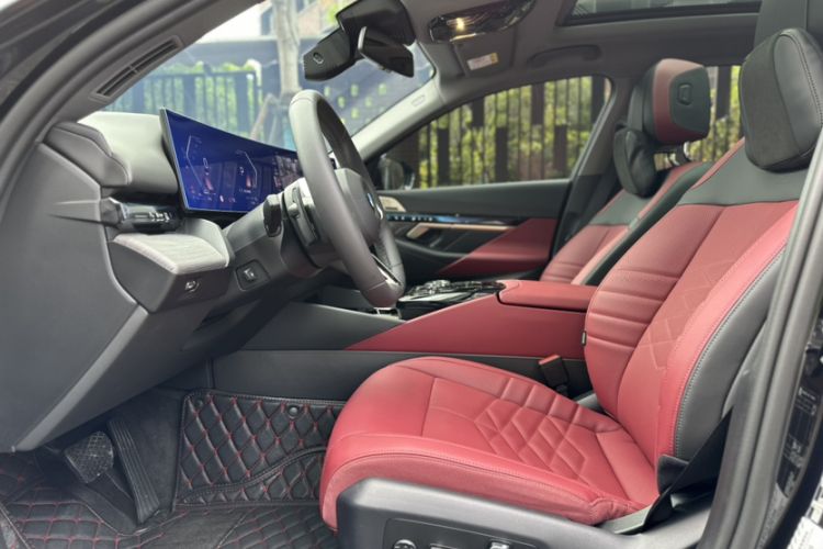 Used BMW 5 Series 2024 530Li Luxury Edition M Sport Package Interior 10