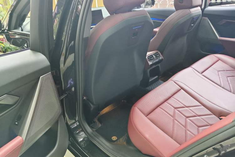 Used BMW 5 Series 2024 525i M Sport Package Interior 10