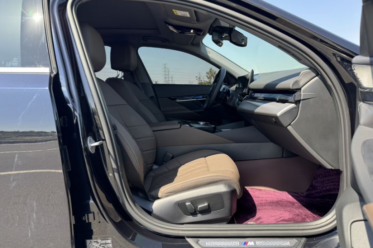 Used BMW 5 Series 2024 530Li Leading Model M Sport Package Interior 12